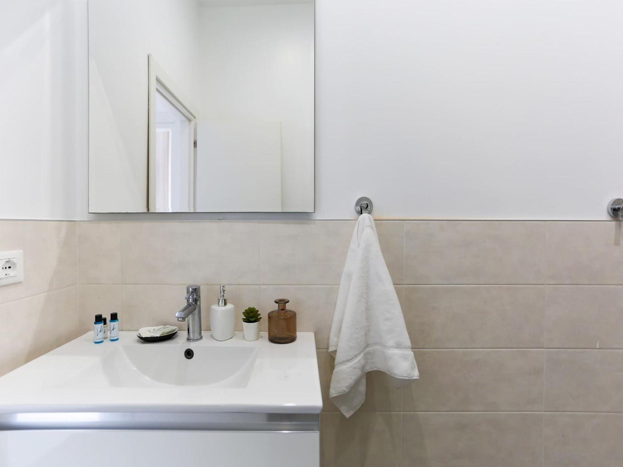 The Best Rent - Spacious Two Bedrooms Apartment Near Porta Romana Milão Exterior foto