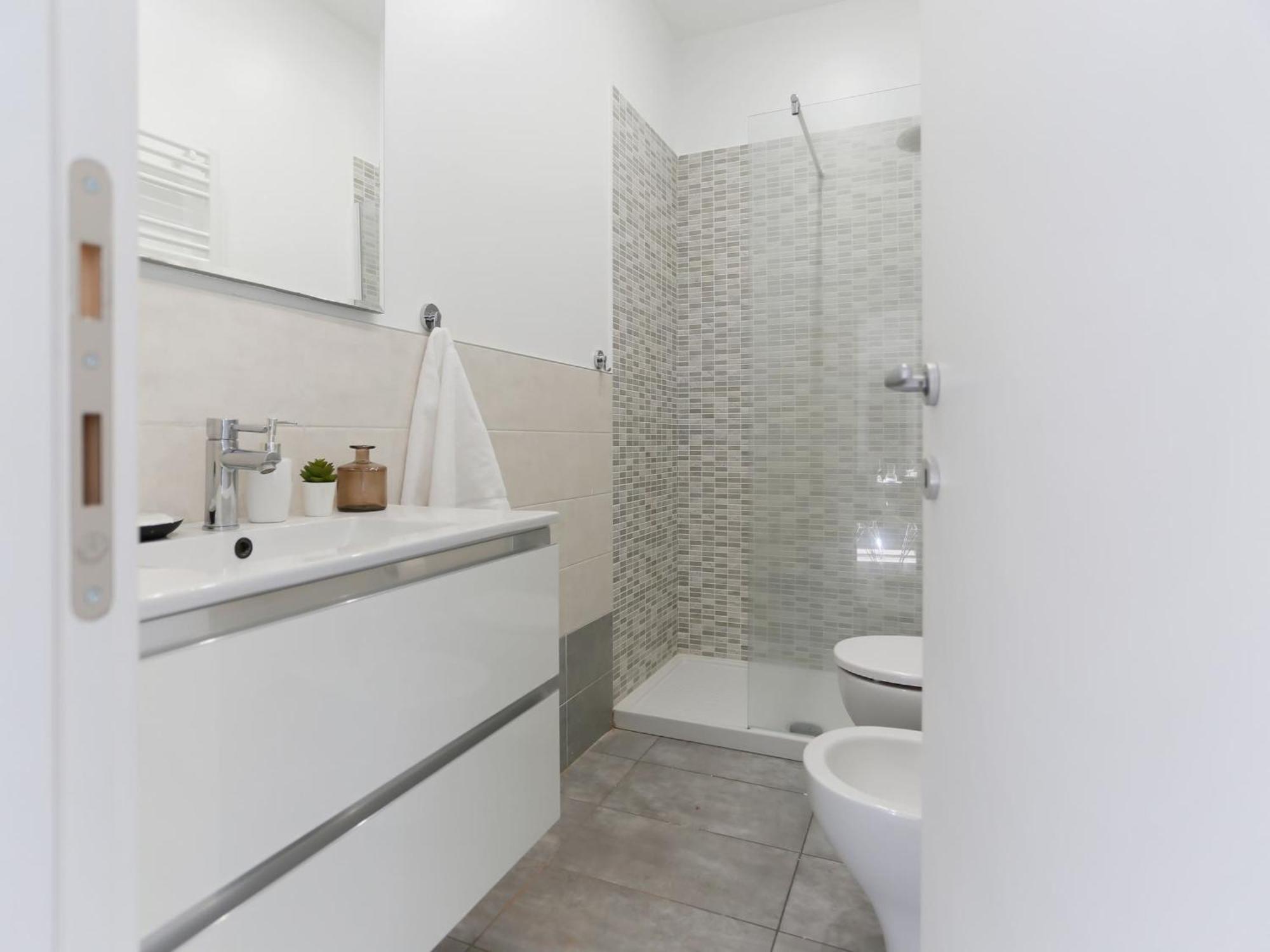 The Best Rent - Spacious Two Bedrooms Apartment Near Porta Romana Milão Exterior foto